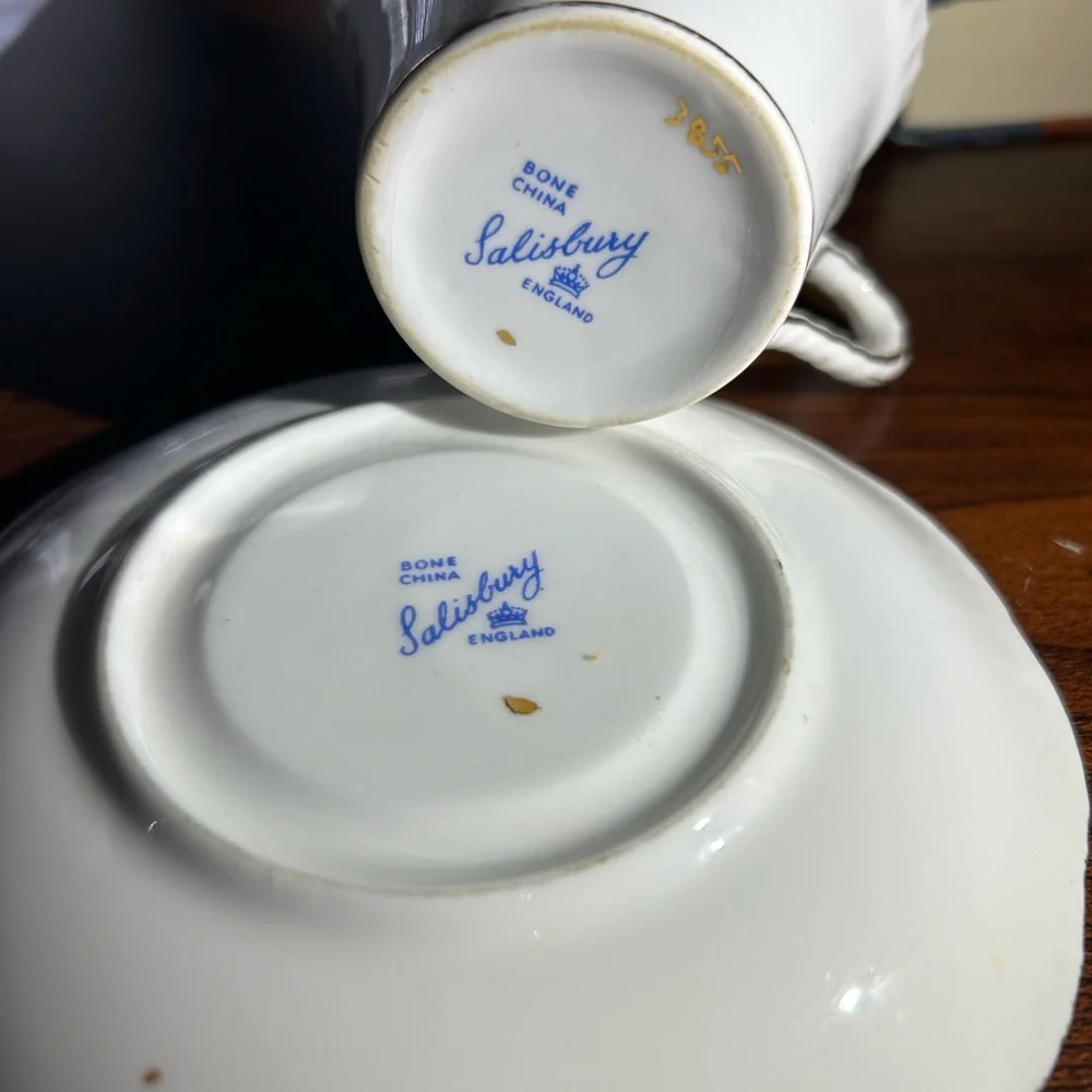 Vintage Signed SALISBURY Bone China England White Gold Pattern#3855 Cup & Saucer